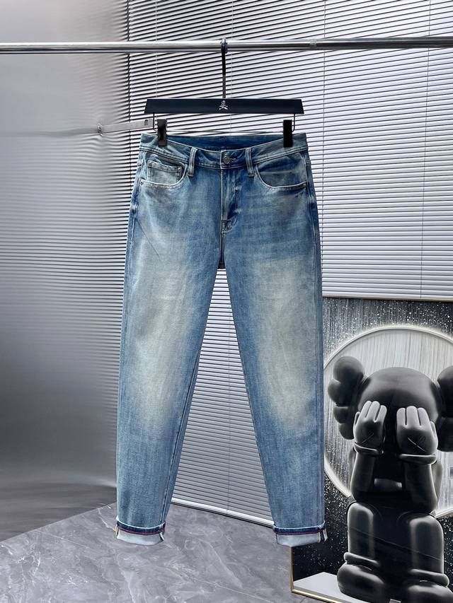 迪奥 Dior 2024Ss新款 修身款 小直筒 牛仔裤 高端版本 专柜定制面料 透气舒适度高 细节无可挑剔 品牌元素设计理念 体现高品质 手感细腻柔软 呈现休